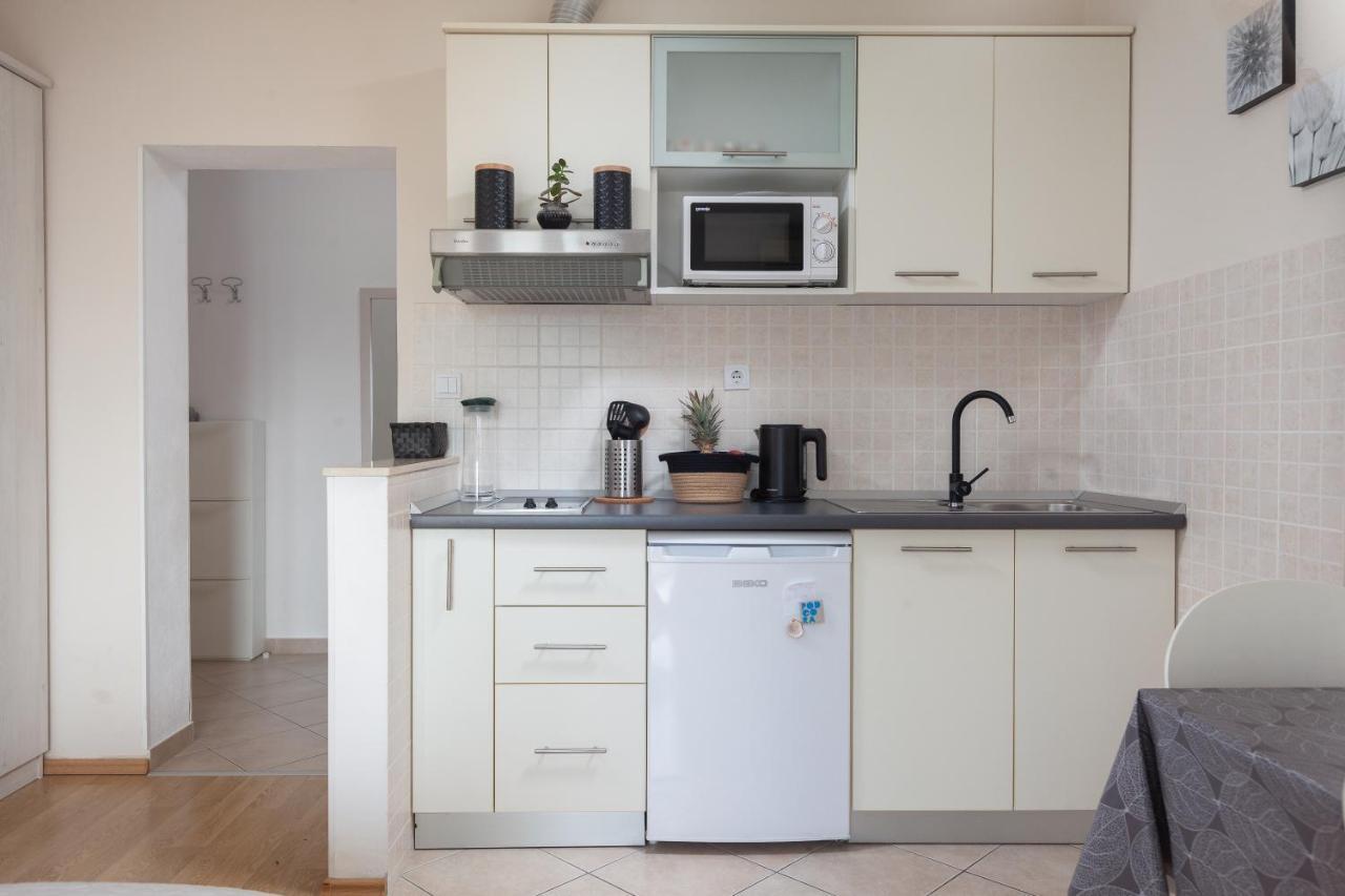 Sea View Ela Apartments ポドゥゴラ エクステリア 写真